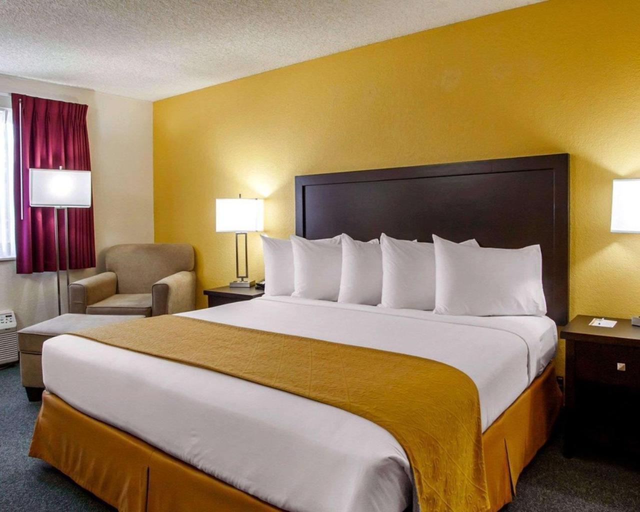 Quality Inn & Suites Springfield Exterior photo