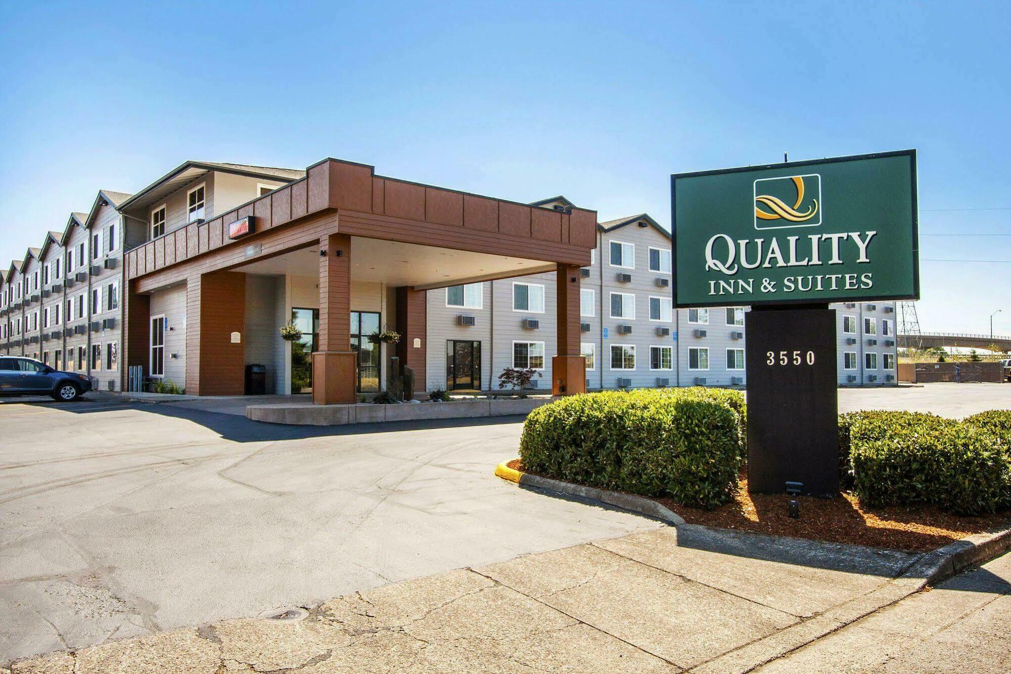 Quality Inn & Suites Springfield Exterior photo